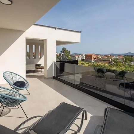 Ferienhaus Mit Privatpool Fur 8 Personen Ca 160 Qm In Vodice-srima, Dalmatien Norddalmatien * Vodice