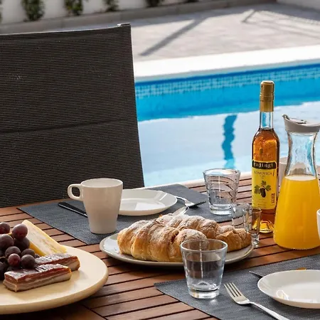 Ferienhaus Mit Privatpool Fur 8 Personen Ca 160 Qm In Vodice-srima, Dalmatien Norddalmatien Vodice