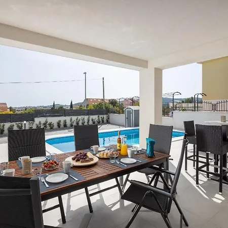 Ferienhaus Mit Privatpool Fur 8 Personen Ca 160 Qm In Vodice-srima, Dalmatien Norddalmatien Holiday home